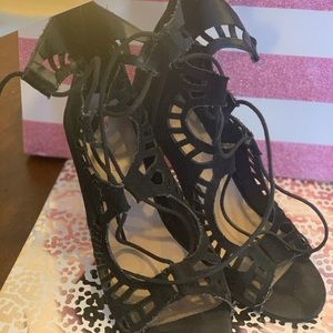 Lace up back suede  shoes